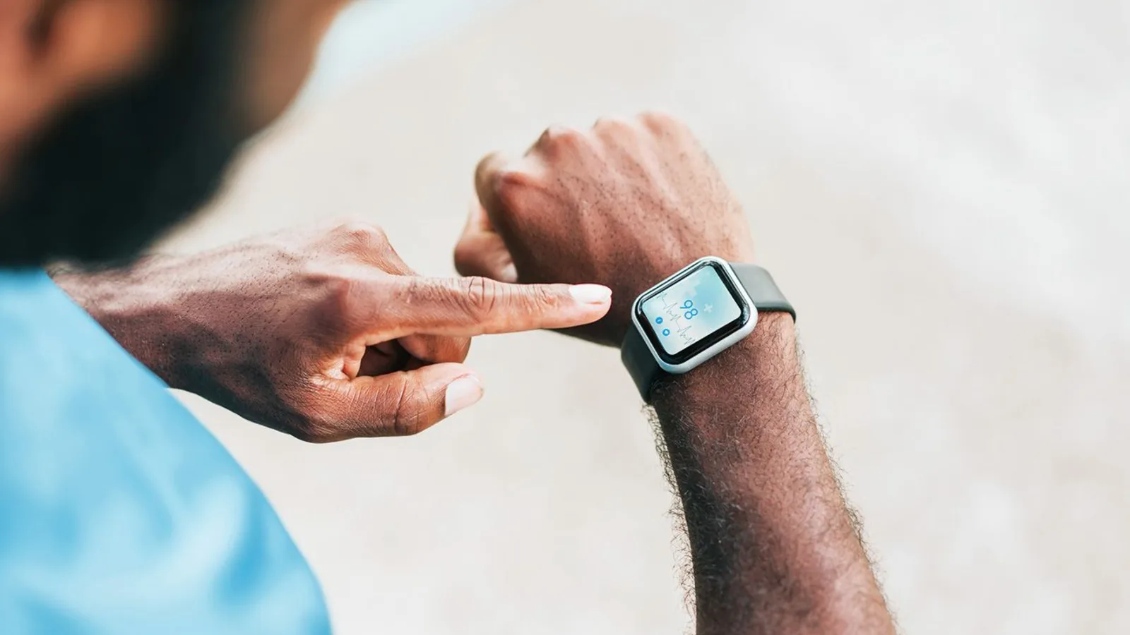 Smartwatch vs Smart Ring vs Fitness Band: Which Sports Tech Actually Fits Your Training?
